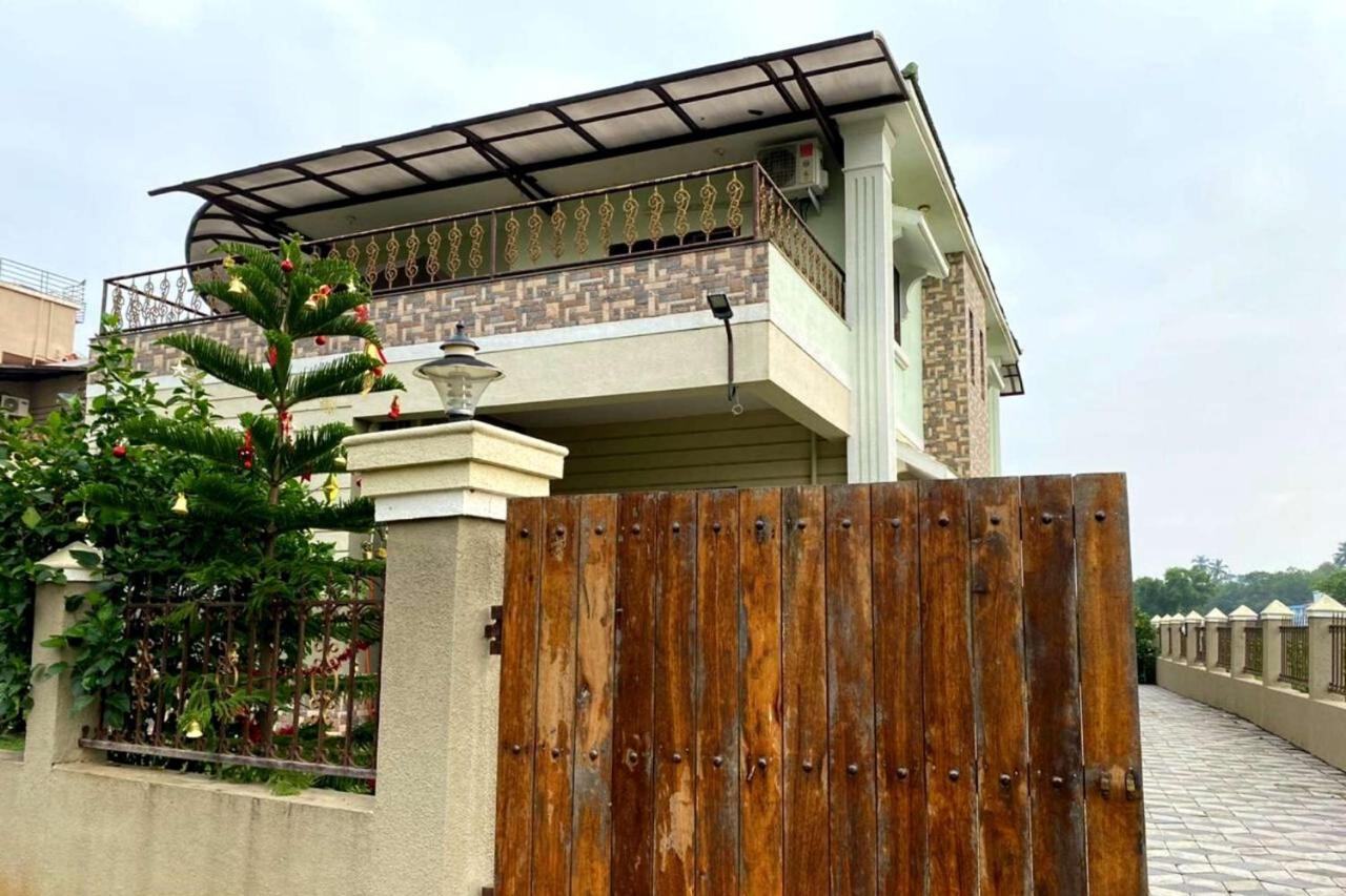 Nessies Nagaon Villa Alibag Bagian luar foto