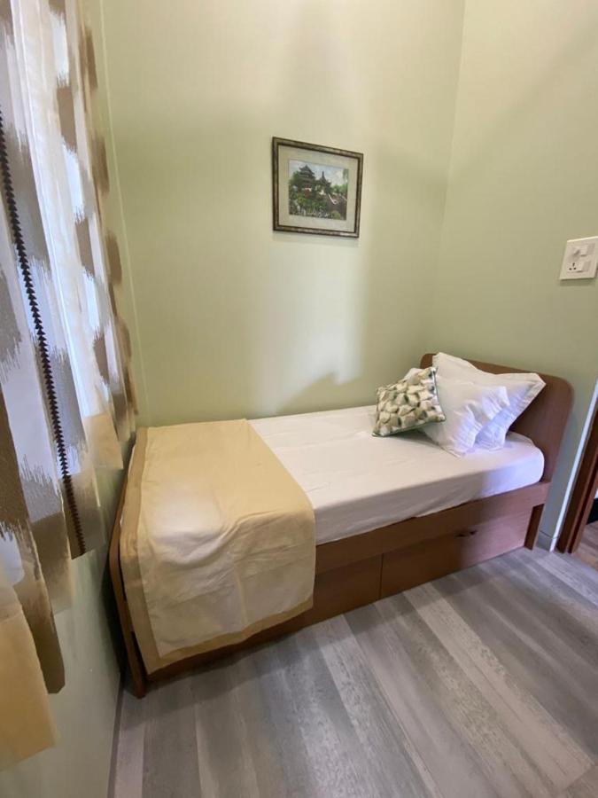 Nessies Nagaon Villa Alibag Bagian luar foto