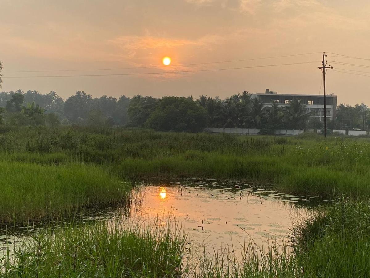 Nessies Nagaon Villa Alibag Bagian luar foto