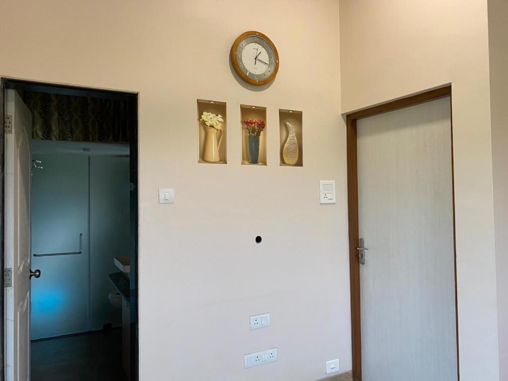 Nessies Nagaon Villa Alibag Bagian luar foto