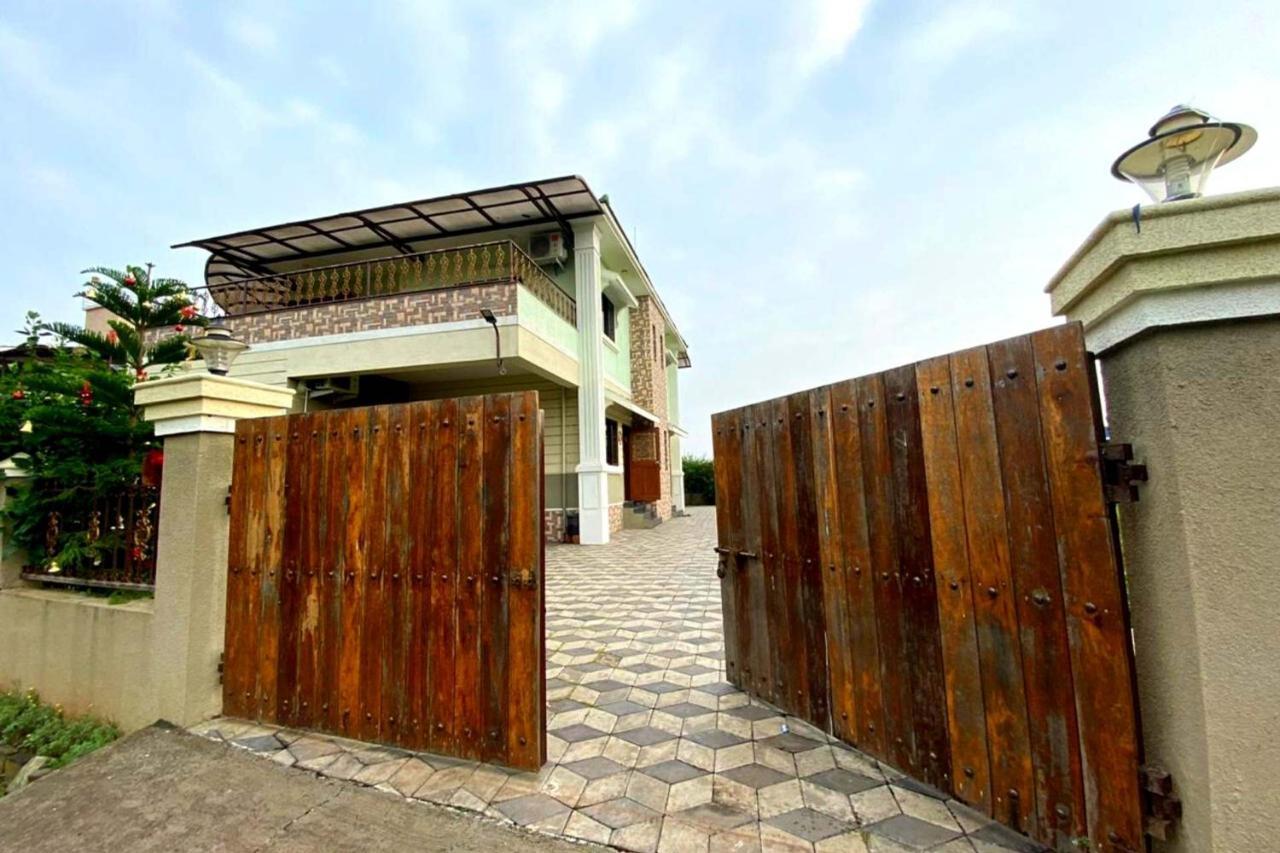 Nessies Nagaon Villa Alibag Bagian luar foto